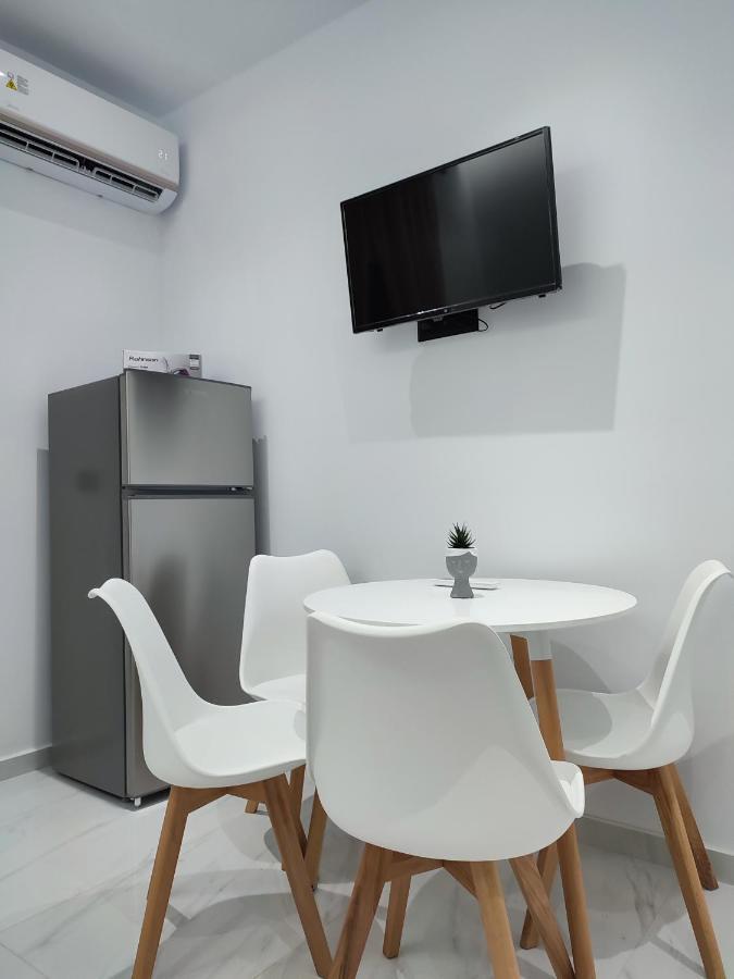 Alexander Luxury Apartments & Studios Метаморфоси Екстериор снимка