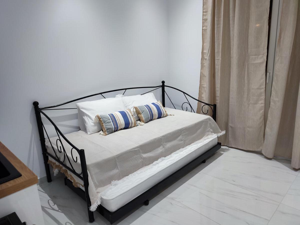 Alexander Luxury Apartments & Studios Метаморфоси Екстериор снимка