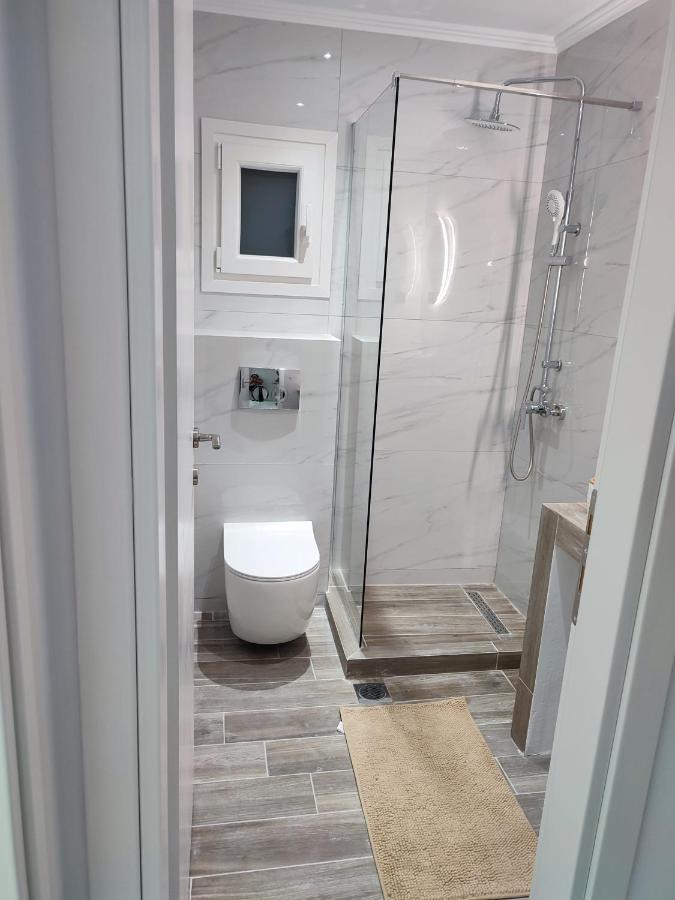 Alexander Luxury Apartments & Studios Метаморфоси Екстериор снимка
